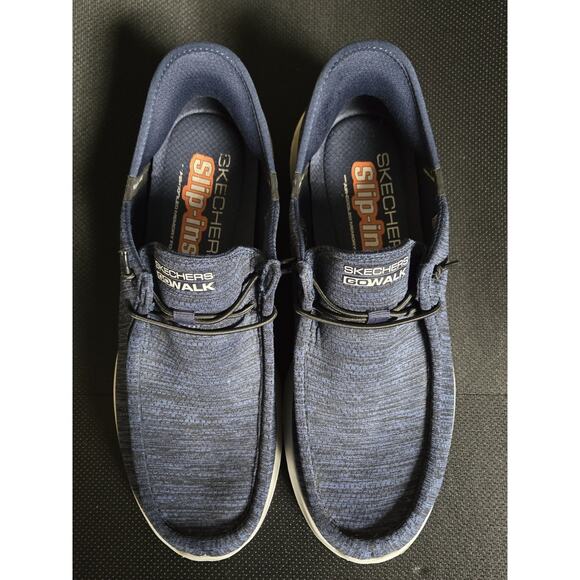 SKECHERS Go Walk Max-Free hands Slip-ins Men's NAVY size US 10.5 - Picture 2 of 9